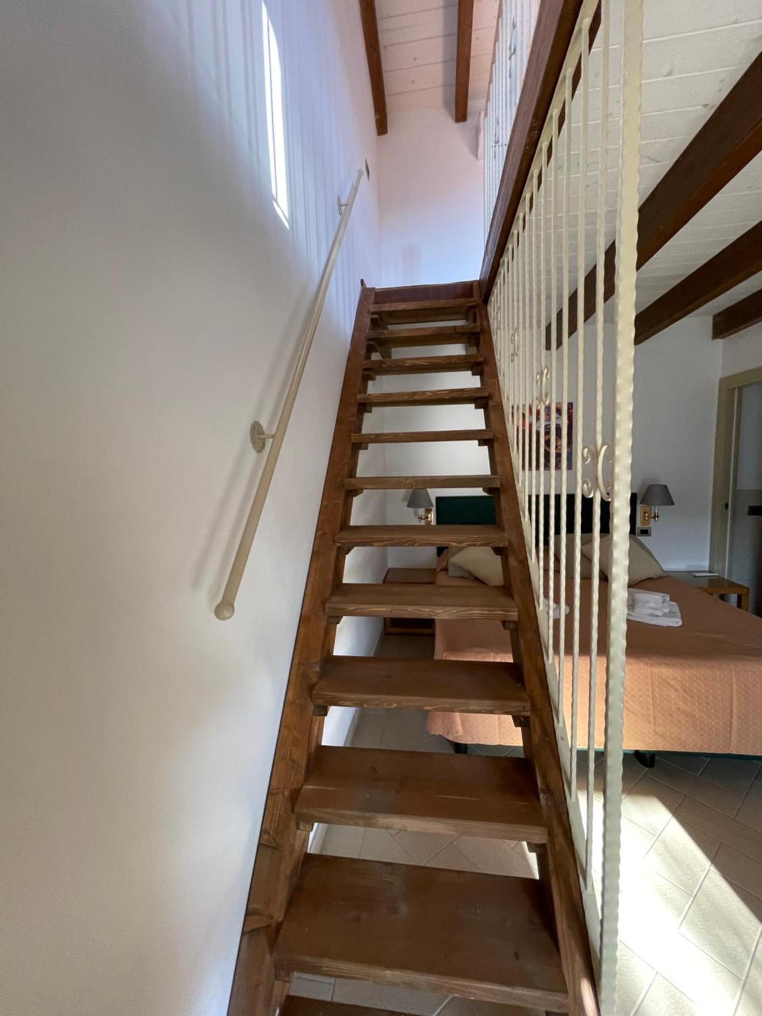 Agriturismo Bed And Breakfast Tanca Taroni Telti ภายนอก รูปภาพ