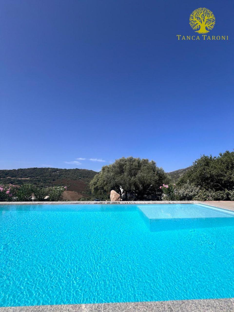 Agriturismo Bed And Breakfast Tanca Taroni Telti ภายนอก รูปภาพ