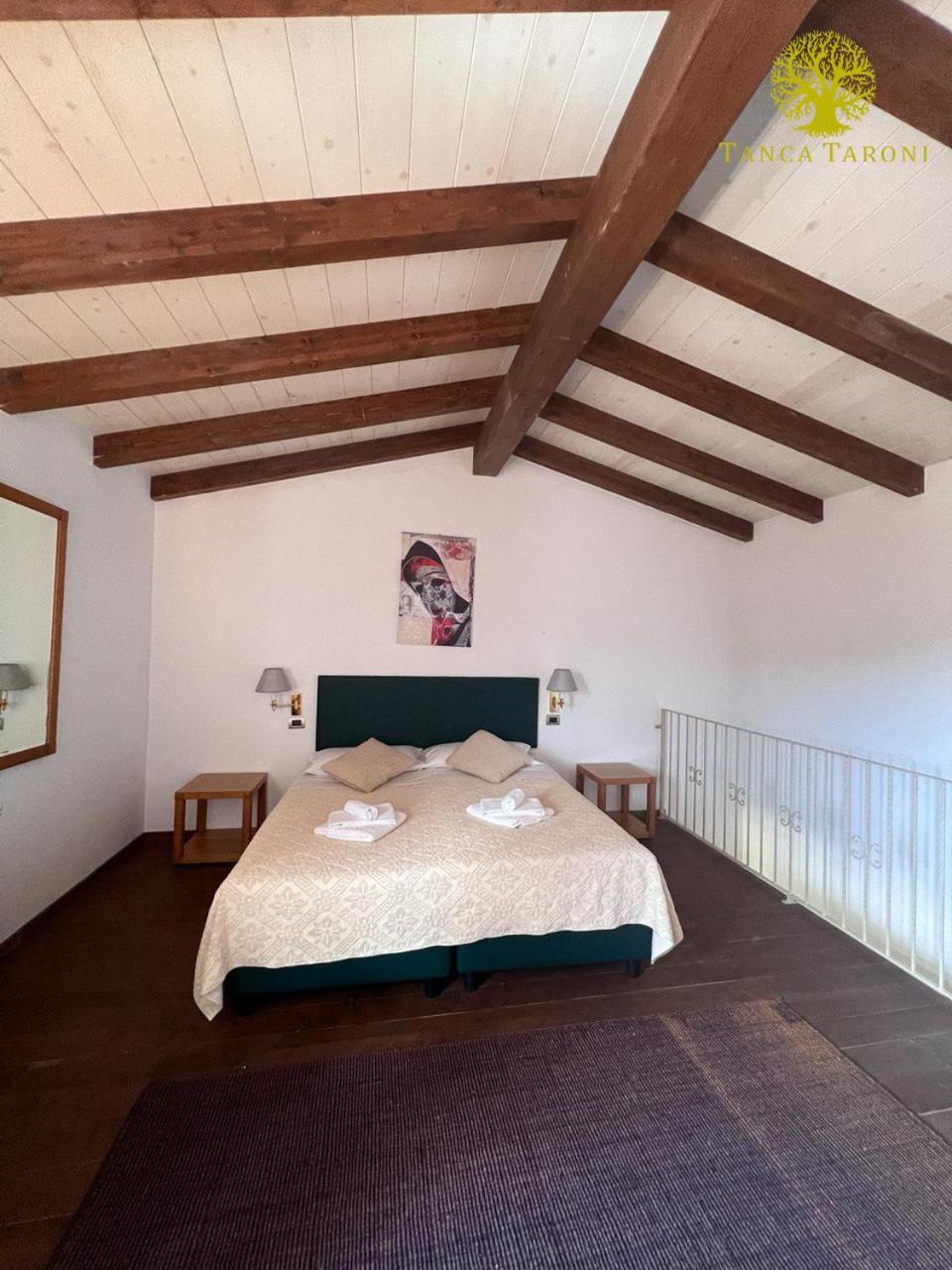 Agriturismo Bed And Breakfast Tanca Taroni Telti ภายนอก รูปภาพ