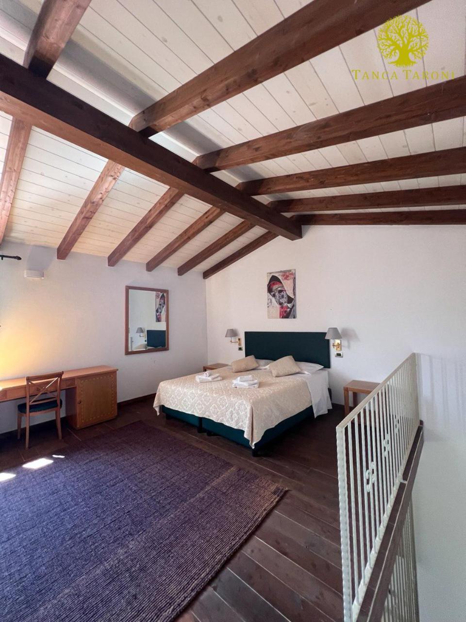 Agriturismo Bed And Breakfast Tanca Taroni Telti ภายนอก รูปภาพ